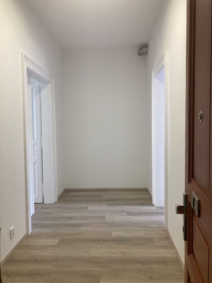 Pronájem bytu 2+1 78 m², Lužická, Praha, Praha Pronájem bytu 2+1 78 m², Lužická, Praha, Praha