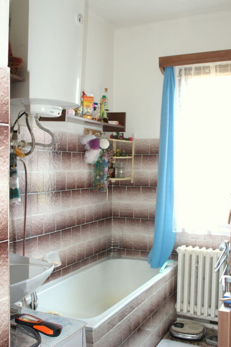 Prodej domu 135 m², pozemek 1.914 m², Veleňská, Přezletice, Středočeský kraj Prodej domu 135 m², pozemek 1.914 m², Veleňská, Přezletice, Středočeský kraj