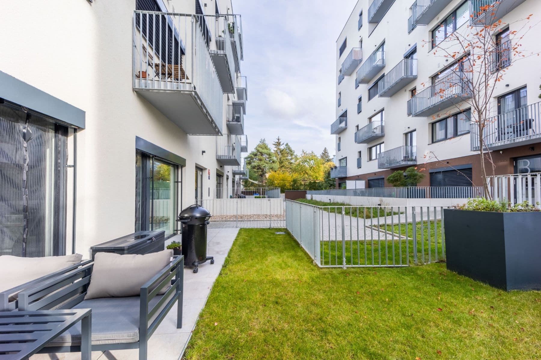 Pronájem bytu 1+kk 39 m², Štěchovická, Praha, Praha Pronájem bytu 1+kk 39 m², Štěchovická, Praha, Praha