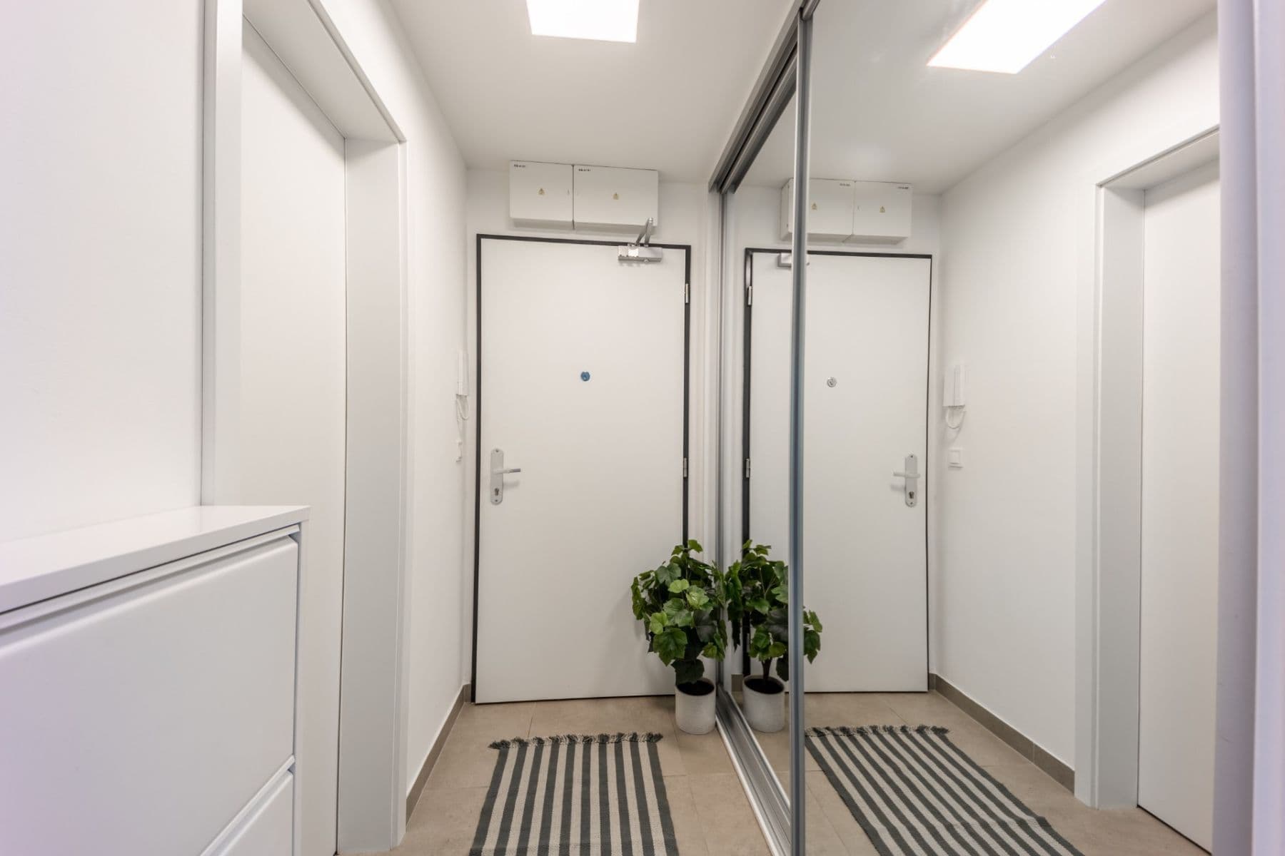 Pronájem bytu 1+kk 39 m², Štěchovická, Praha, Praha Pronájem bytu 1+kk 39 m², Štěchovická, Praha, Praha