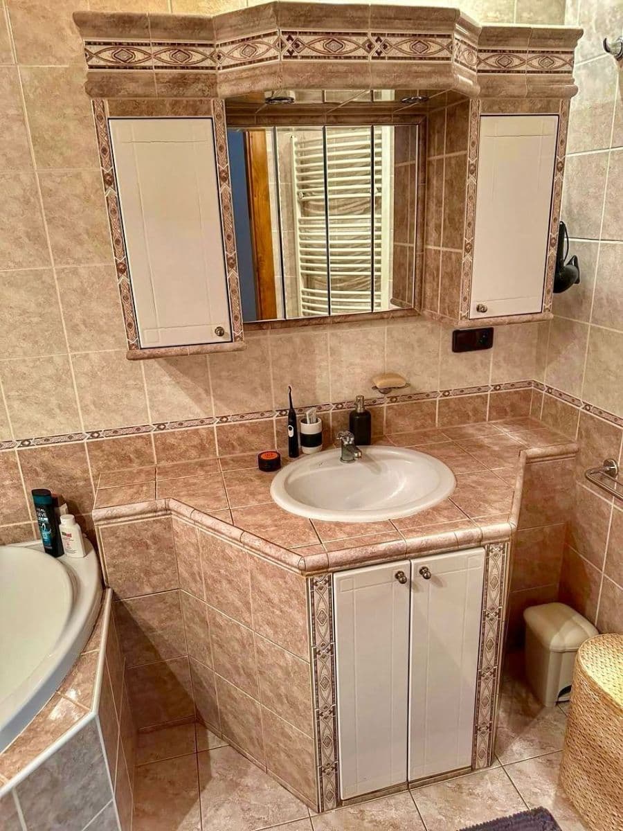 Pronájem bytu 3+1 90 m², Bulharská, Karlovy Vary, Karlovarský kraj Pronájem bytu 3+1 90 m², Bulharská, Karlovy Vary, Karlovarský kraj