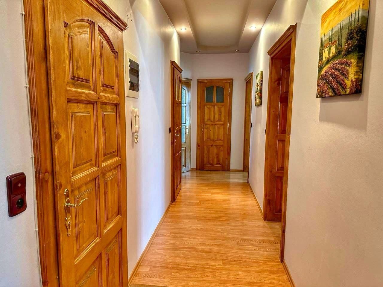 Pronájem bytu 3+1 90 m², Bulharská, Karlovy Vary, Karlovarský kraj Pronájem bytu 3+1 90 m², Bulharská, Karlovy Vary, Karlovarský kraj