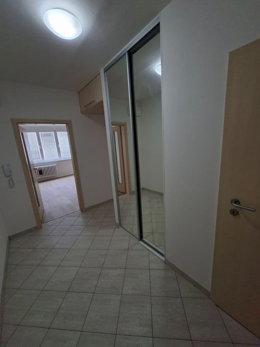 Pronájem bytu 2+1 53 m², Krhanická, Praha, Praha Pronájem bytu 2+1 53 m², Krhanická, Praha, Praha