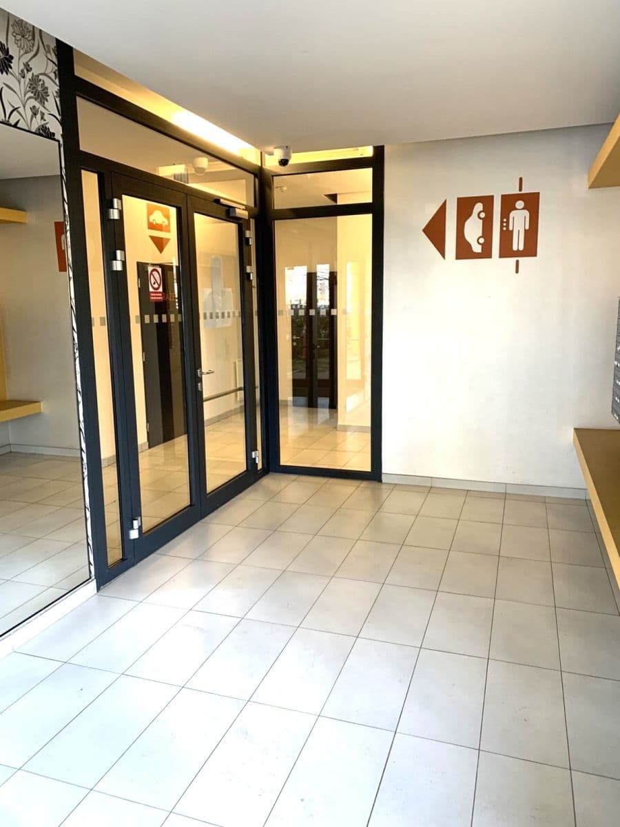 Prodej bytu 1+kk 30 m², Zakšínská, Praha, Praha Prodej bytu 1+kk 30 m², Zakšínská, Praha, Praha