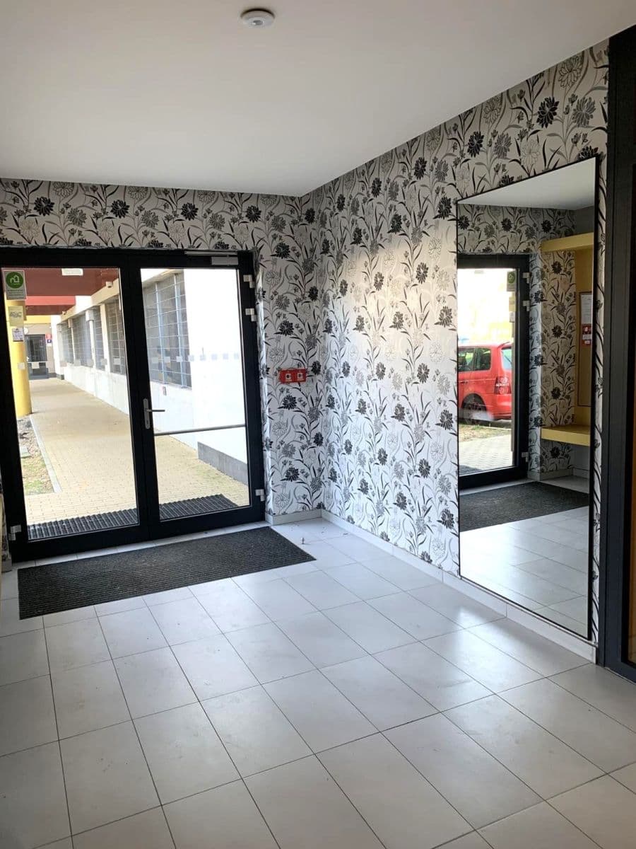 Prodej bytu 1+kk 30 m², Zakšínská, Praha, Praha Prodej bytu 1+kk 30 m², Zakšínská, Praha, Praha