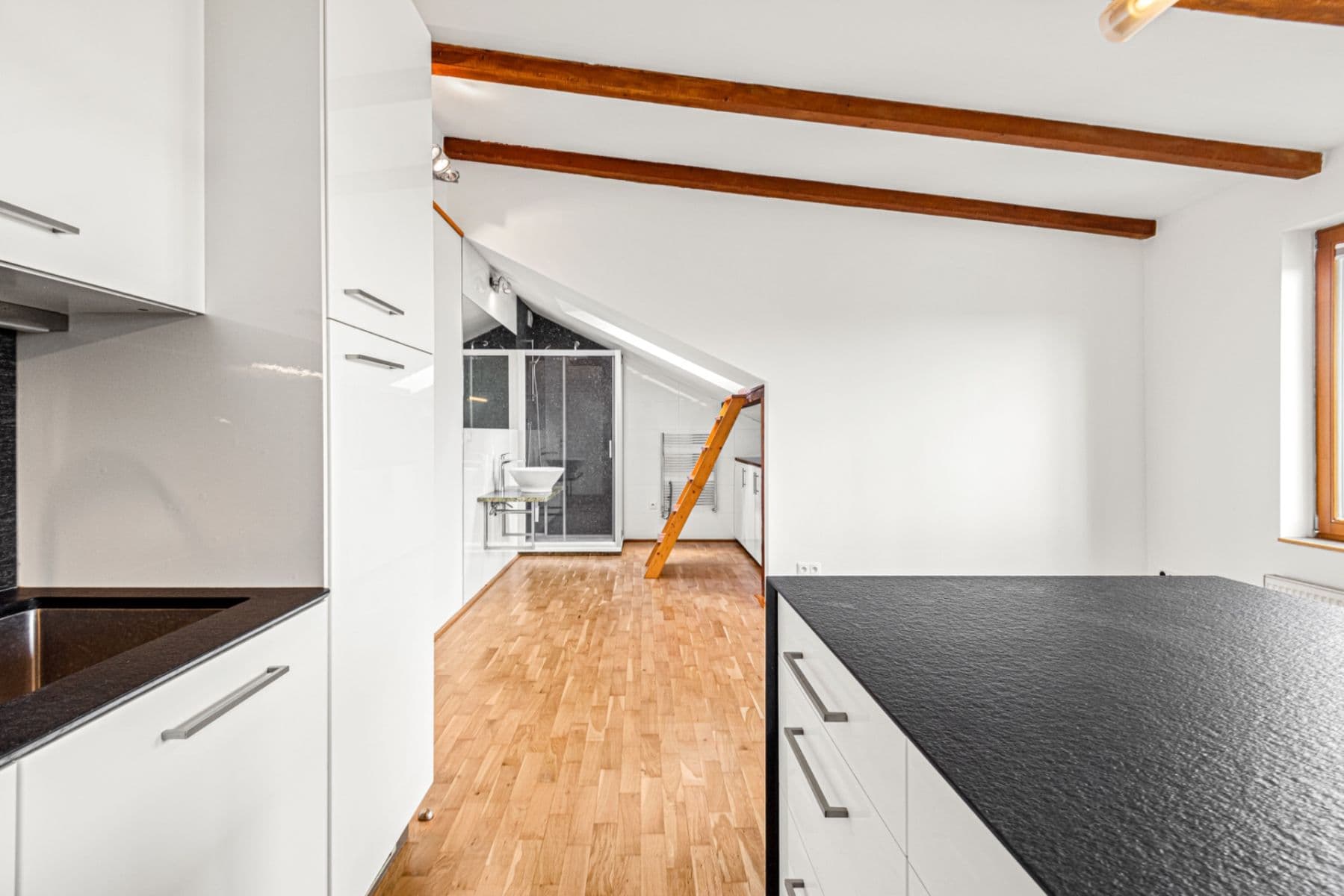 Prodej bytu 1+kk 33 m², Kamenická, Praha, Praha Prodej bytu 1+kk 33 m², Kamenická, Praha, Praha
