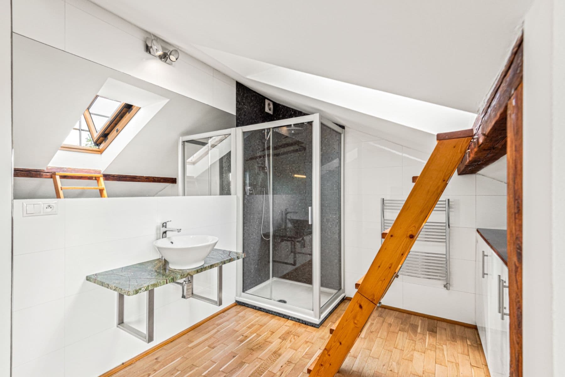 Prodej bytu 1+kk 33 m², Kamenická, Praha, Praha Prodej bytu 1+kk 33 m², Kamenická, Praha, Praha