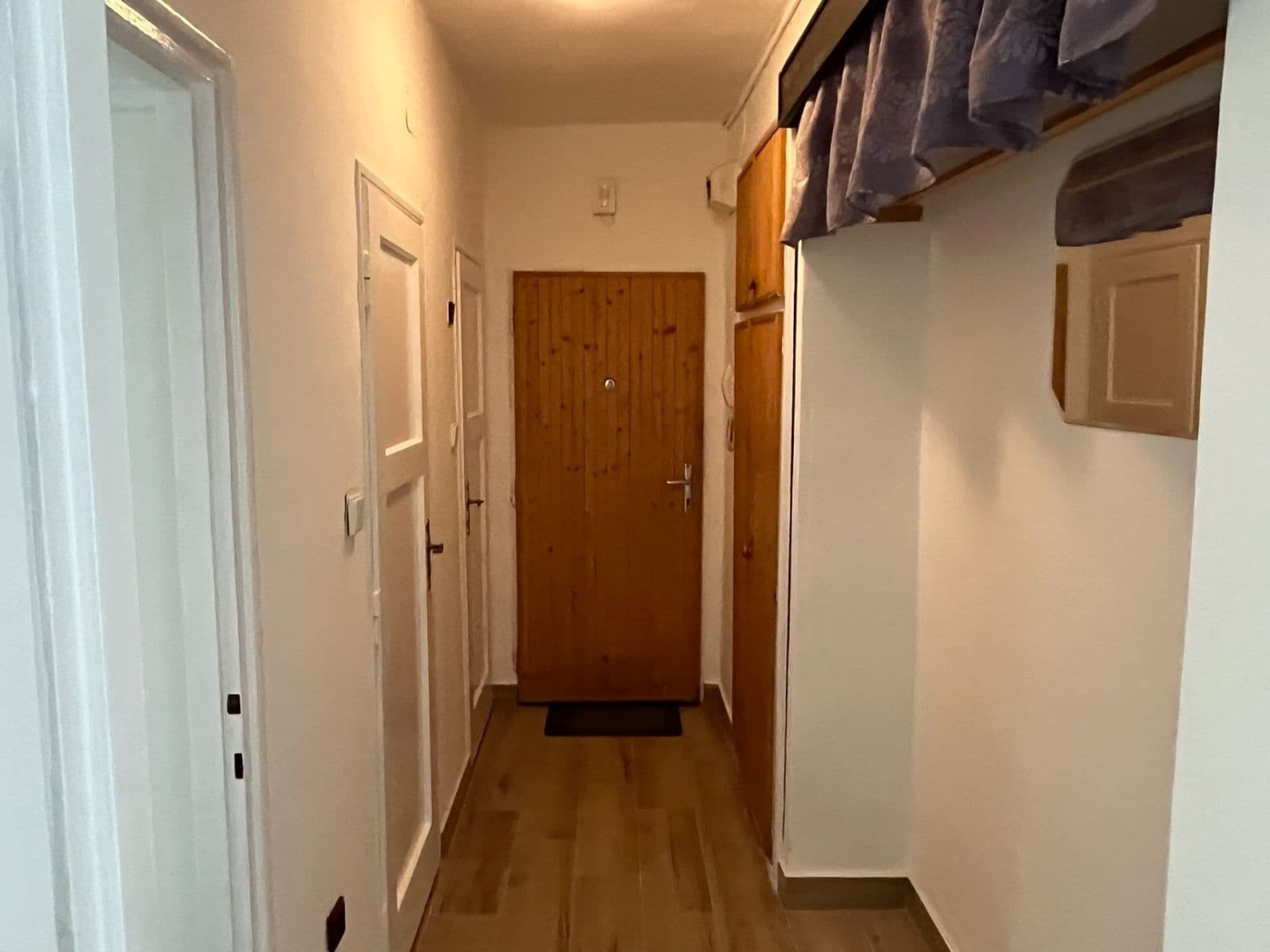 Pronájem bytu 2+1 55 m², Slovenského národního povstání, Liberec, Liberecký kraj Pronájem bytu 2+1 55 m², Slovenského národního povstání, Liberec, Liberecký kraj