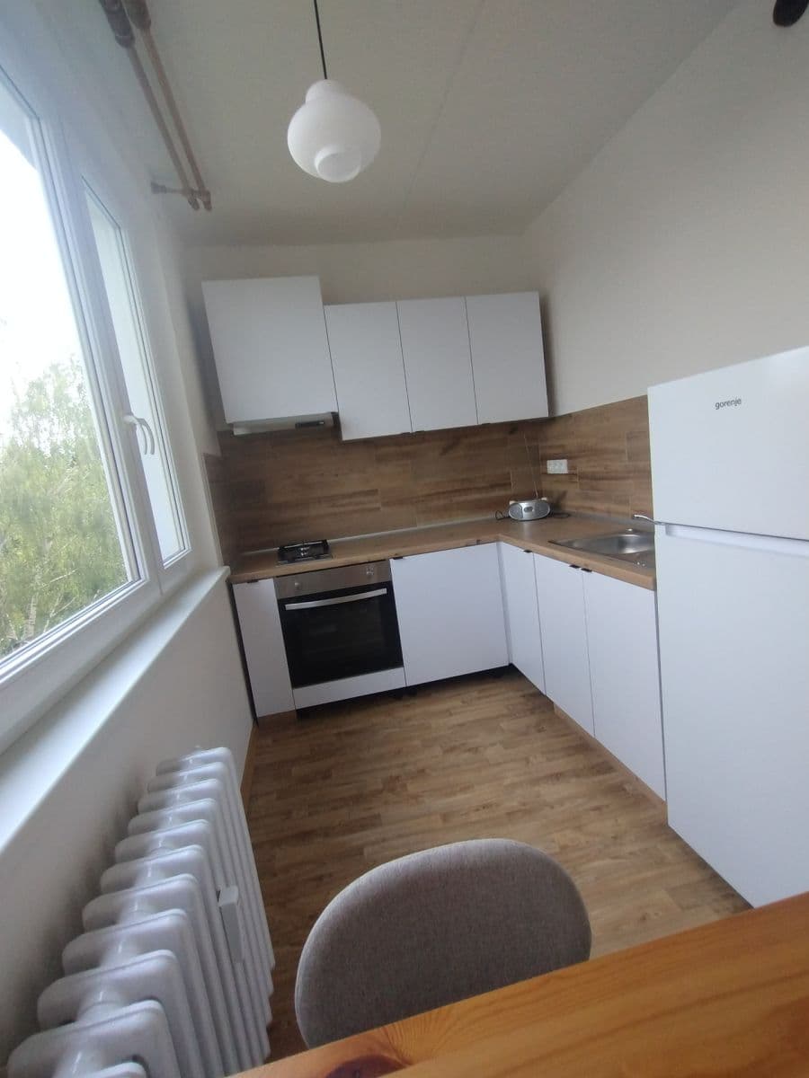 Pronájem bytu 1+1 34 m², Topolská, Chrudim, Pardubický kraj Pronájem bytu 1+1 34 m², Topolská, Chrudim, Pardubický kraj