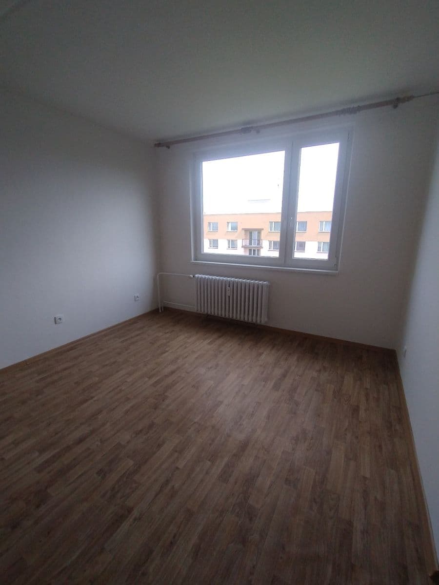 Pronájem bytu 1+1 34 m², Topolská, Chrudim, Pardubický kraj Pronájem bytu 1+1 34 m², Topolská, Chrudim, Pardubický kraj