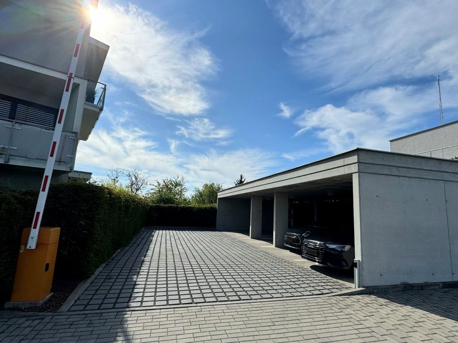 Prodej garáže 15 m², Menšíkova, Brno, Jihomoravský kraj Prodej garáže 15 m², Menšíkova, Brno, Jihomoravský kraj