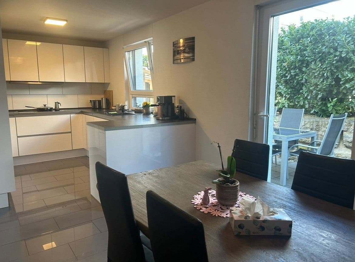 Prodej domu 168 m², pozemek 335 m², Neukircher Straße 5, Bönnigheim, Bádensko-Württembersko Prodej domu 168 m², pozemek 335 m², Neukircher Straße 5, Bönnigheim, Bádensko-Württembersko