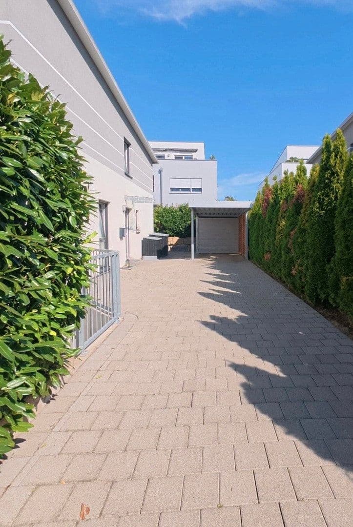 Prodej domu 168 m², pozemek 335 m², Neukircher Straße 5, Bönnigheim, Bádensko-Württembersko Prodej domu 168 m², pozemek 335 m², Neukircher Straße 5, Bönnigheim, Bádensko-Württembersko