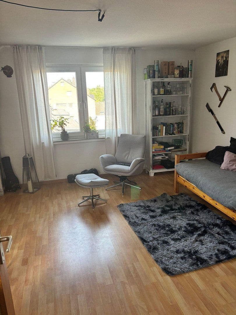 Pronájem bytu 2+1 44 m², Heidestr. 172, Köln, Severní Porýní-Vestfálsko Pronájem bytu 2+1 44 m², Heidestr. 172, Köln, Severní Porýní-Vestfálsko