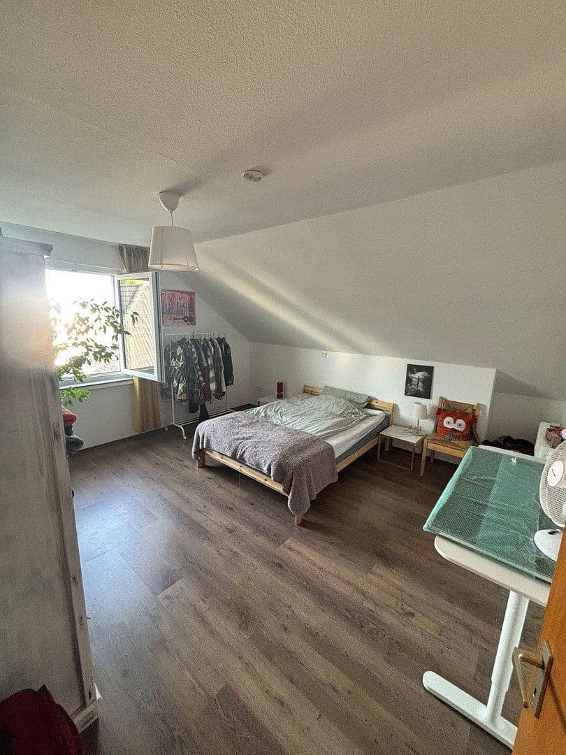 Pronájem bytu 2+1 44 m², Heidestr. 172, Köln, Severní Porýní-Vestfálsko Pronájem bytu 2+1 44 m², Heidestr. 172, Köln, Severní Porýní-Vestfálsko