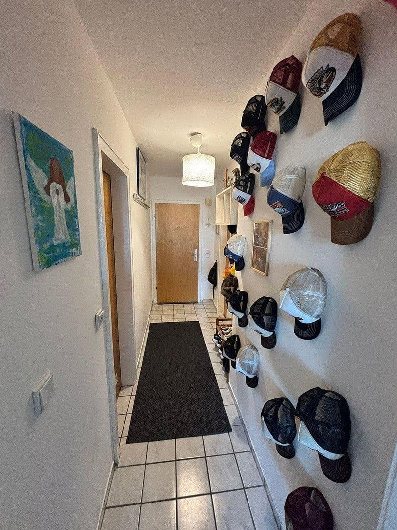 Pronájem bytu 2+1 44 m², Heidestr. 172, Köln, Severní Porýní-Vestfálsko Pronájem bytu 2+1 44 m², Heidestr. 172, Köln, Severní Porýní-Vestfálsko