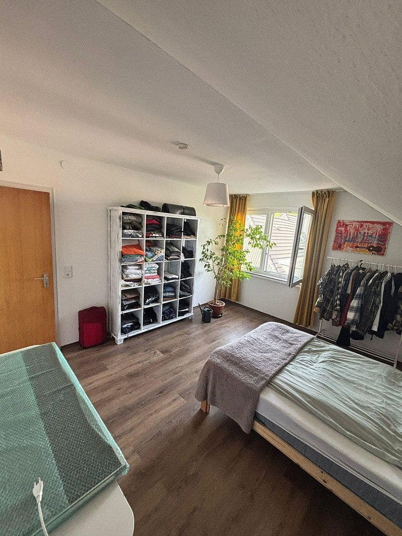 Pronájem bytu 2+1 44 m², Heidestr. 172, Köln, Severní Porýní-Vestfálsko Pronájem bytu 2+1 44 m², Heidestr. 172, Köln, Severní Porýní-Vestfálsko