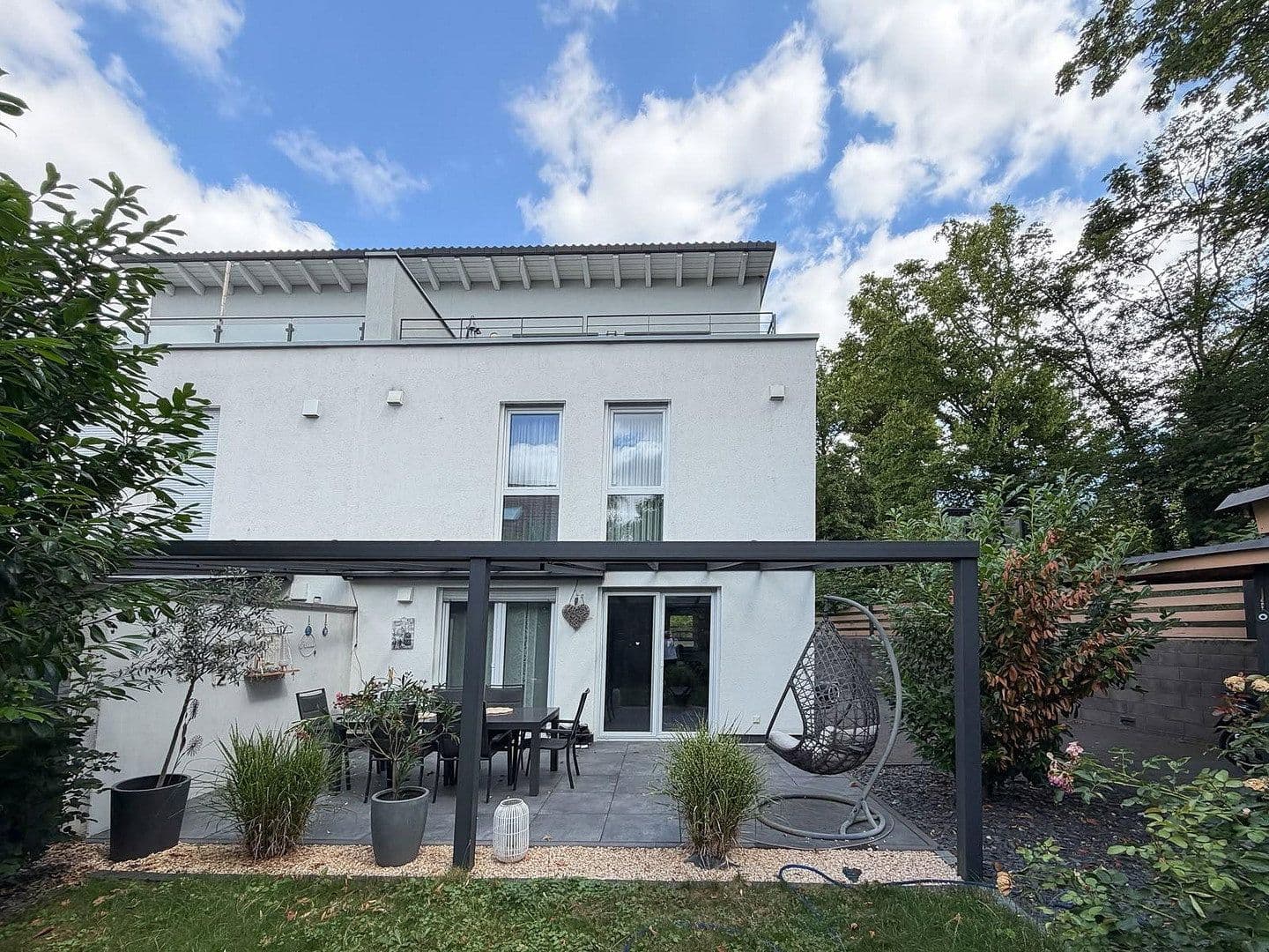 Prodej domu 152 m², pozemek 222 m², Nieder-Olm, Porýní-Falc Prodej domu 152 m², pozemek 222 m², Nieder-Olm, Porýní-Falc