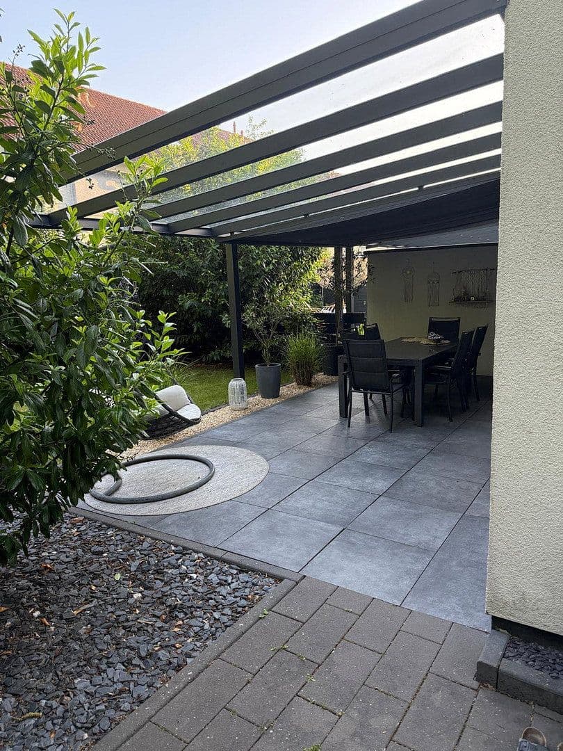 Prodej domu 152 m², pozemek 264 m², Nieder-Olm, Porýní-Falc Prodej domu 152 m², pozemek 264 m², Nieder-Olm, Porýní-Falc