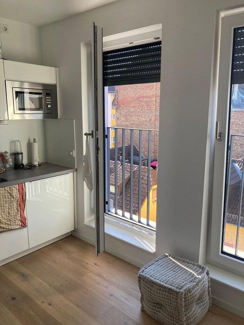 Pronájem bytu 1+1 34 m², Düsseldorf, Severní Porýní-Vestfálsko Pronájem bytu 1+1 34 m², Düsseldorf, Severní Porýní-Vestfálsko