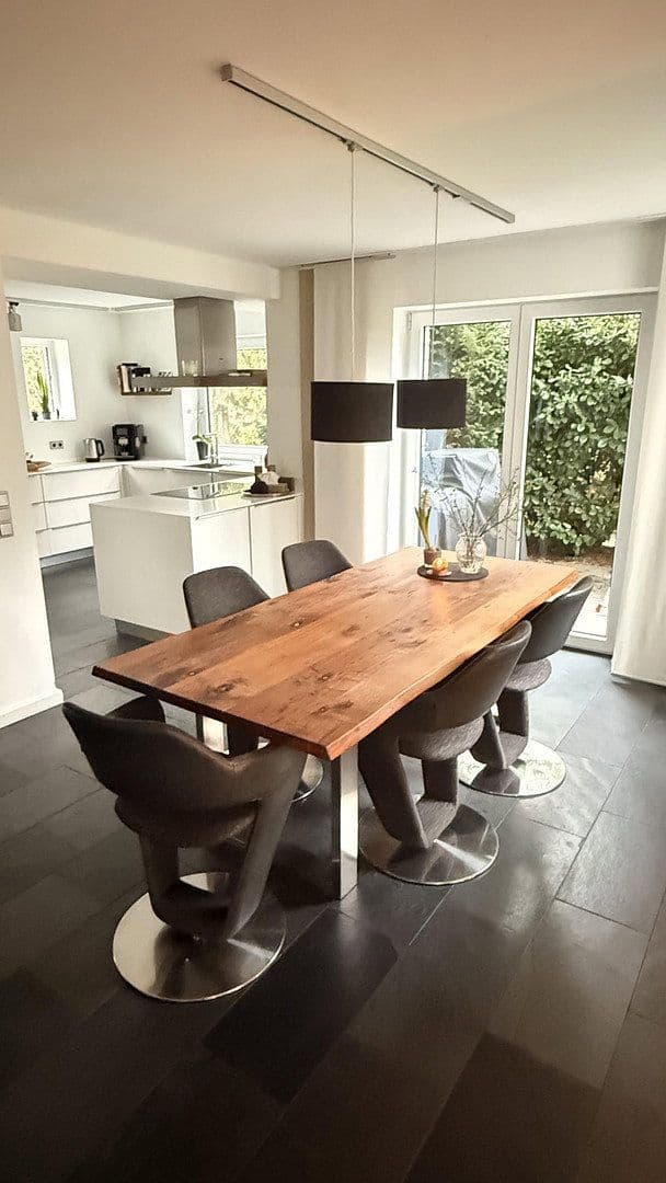 Pronájem domu 200 m², pozemek 1.333 m², Seevetal, Dolní Sasko Pronájem domu 200 m², pozemek 1.333 m², Seevetal, Dolní Sasko
