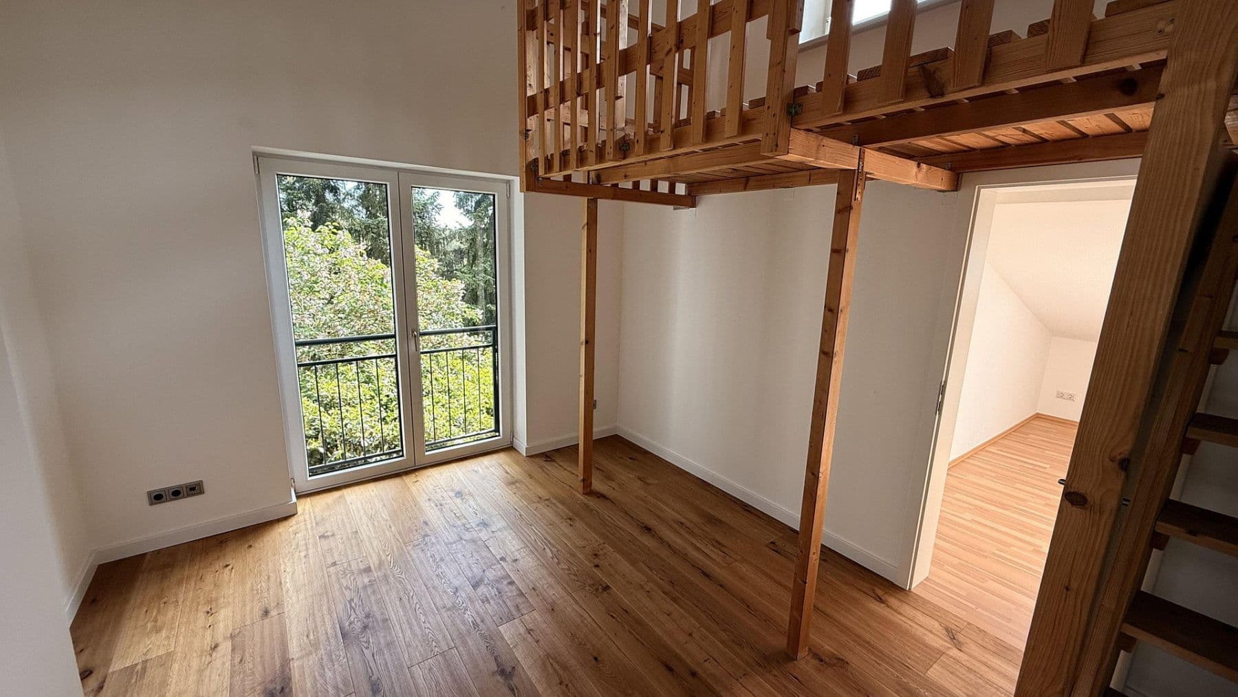 Pronájem domu 200 m², pozemek 1.333 m², Seevetal, Dolní Sasko Pronájem domu 200 m², pozemek 1.333 m², Seevetal, Dolní Sasko