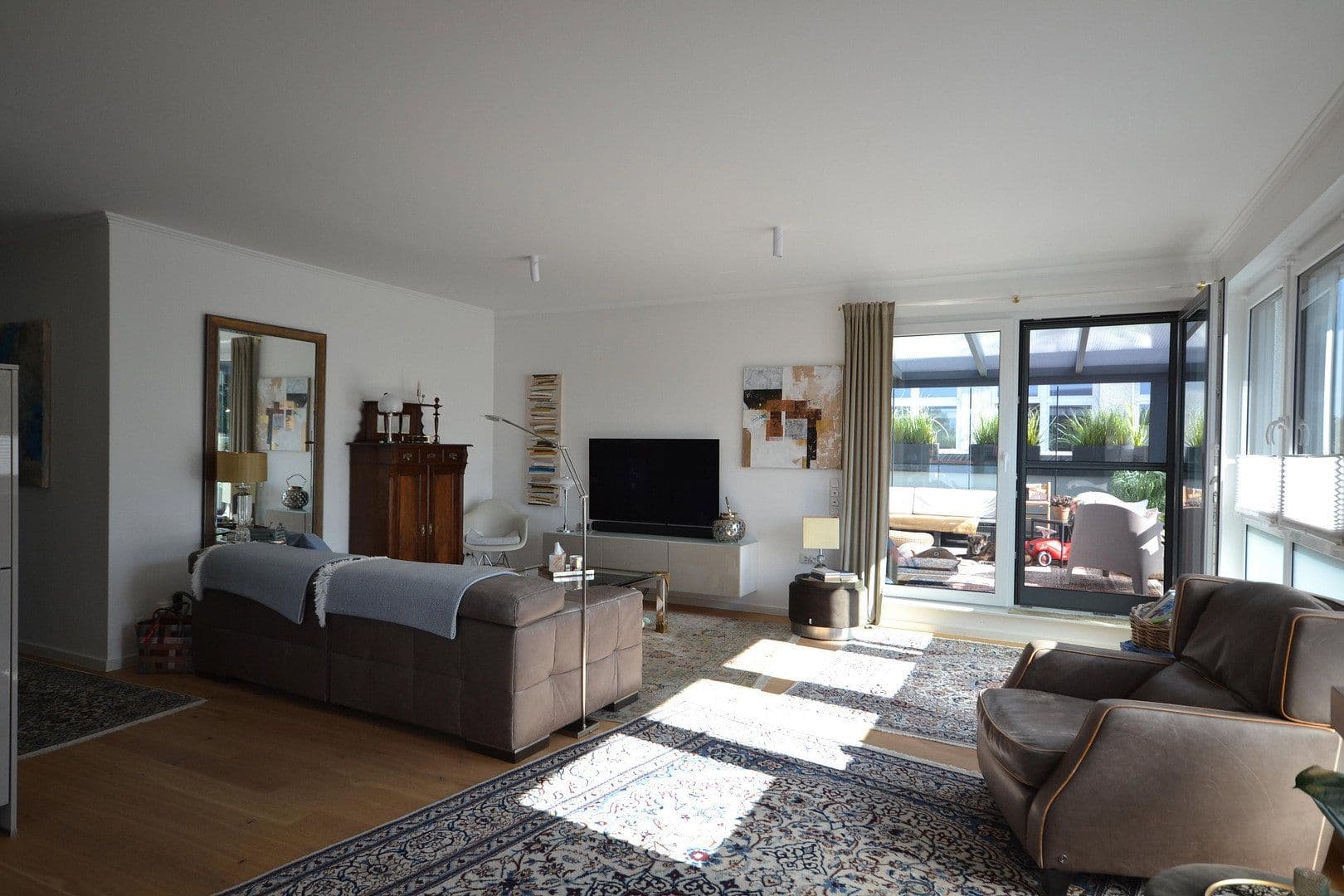 Prodej bytu 2+1 120 m², Hannoversche Straße 33 G, Hannover, Dolní Sasko Prodej bytu 2+1 120 m², Hannoversche Straße 33 G, Hannover, Dolní Sasko
