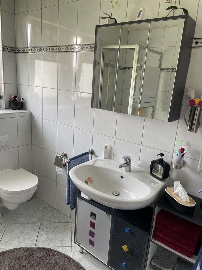 Pronájem bytu 4+1 90 m², Schieder-Schwalenberg, Severní Porýní-Vestfálsko Pronájem bytu 4+1 90 m², Schieder-Schwalenberg, Severní Porýní-Vestfálsko
