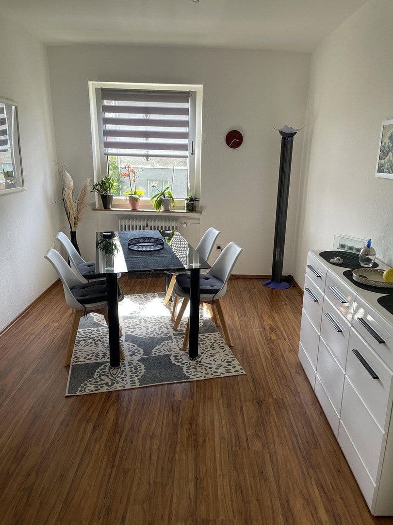 Pronájem bytu 4+1 90 m², Schieder-Schwalenberg, Severní Porýní-Vestfálsko Pronájem bytu 4+1 90 m², Schieder-Schwalenberg, Severní Porýní-Vestfálsko