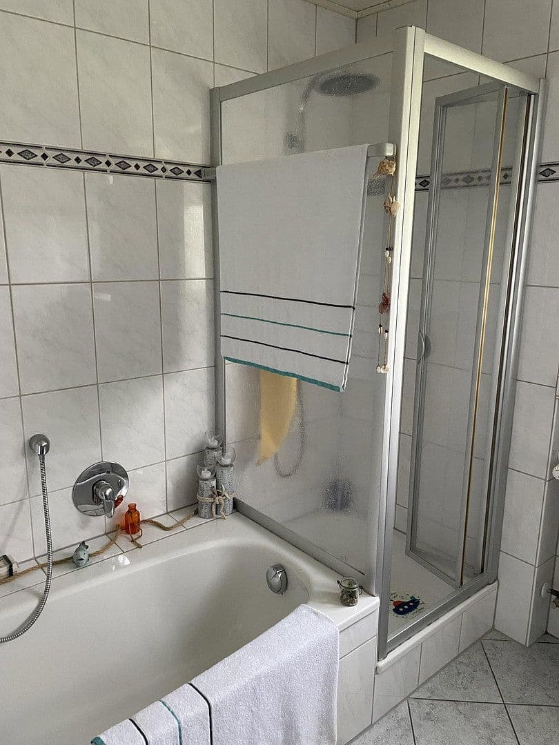 Pronájem bytu 4+1 90 m², Schieder-Schwalenberg, Severní Porýní-Vestfálsko Pronájem bytu 4+1 90 m², Schieder-Schwalenberg, Severní Porýní-Vestfálsko