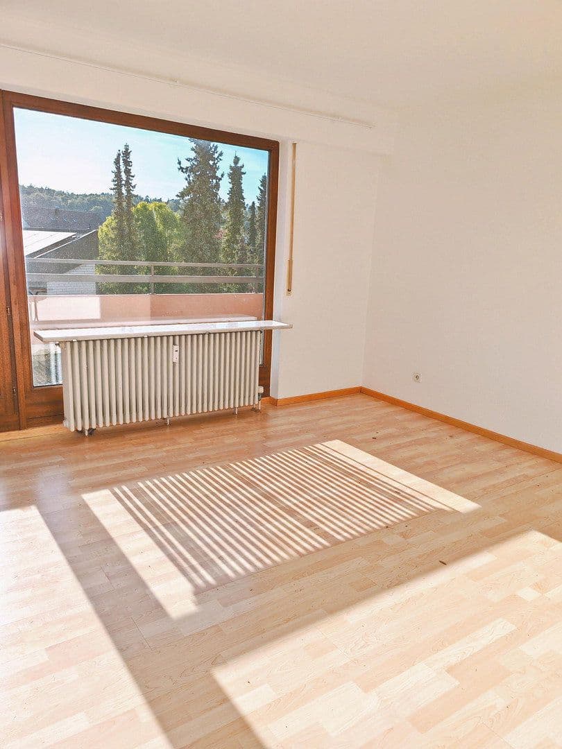 Prodej bytu 3+1 90 m², Tannenweg, Winnenden, Bádensko-Württembersko Prodej bytu 3+1 90 m², Tannenweg, Winnenden, Bádensko-Württembersko