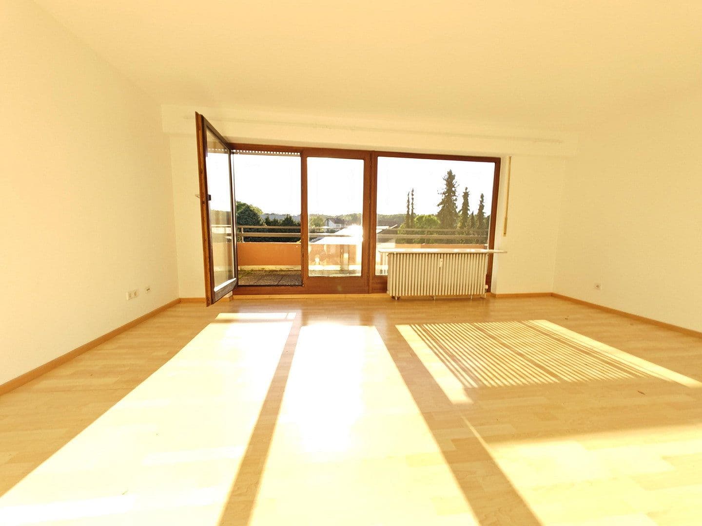 Prodej bytu 3+1 90 m², Tannenweg, Winnenden, Bádensko-Württembersko Prodej bytu 3+1 90 m², Tannenweg, Winnenden, Bádensko-Württembersko