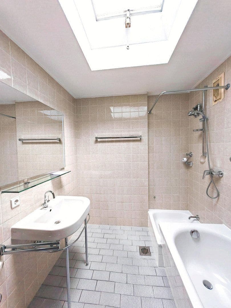 Prodej bytu 3+1 90 m², Tannenweg, Winnenden, Bádensko-Württembersko Prodej bytu 3+1 90 m², Tannenweg, Winnenden, Bádensko-Württembersko