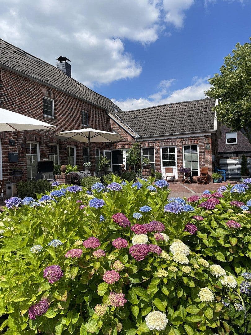 Prodej domu 220 m², pozemek 440 m², Brauereistraße 2, Krummhörn, Dolní Sasko Prodej domu 220 m², pozemek 440 m², Brauereistraße 2, Krummhörn, Dolní Sasko