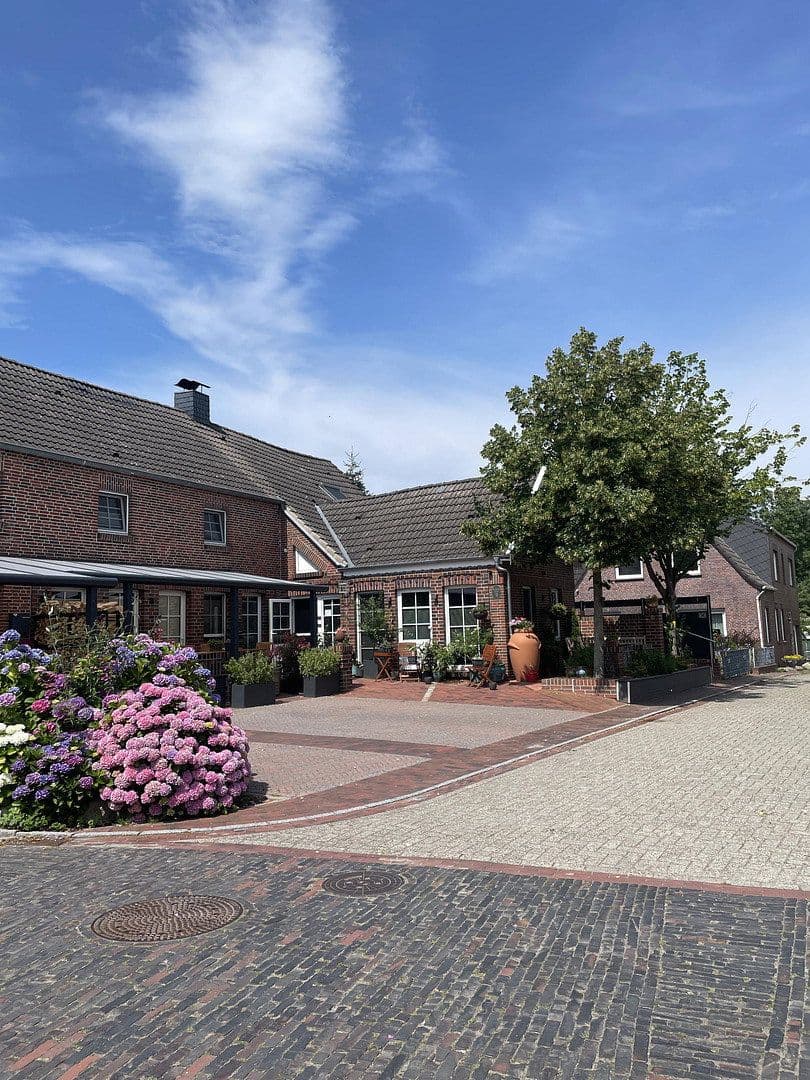Prodej domu 220 m², pozemek 440 m², Brauereistraße 2, Krummhörn, Dolní Sasko Prodej domu 220 m², pozemek 440 m², Brauereistraße 2, Krummhörn, Dolní Sasko