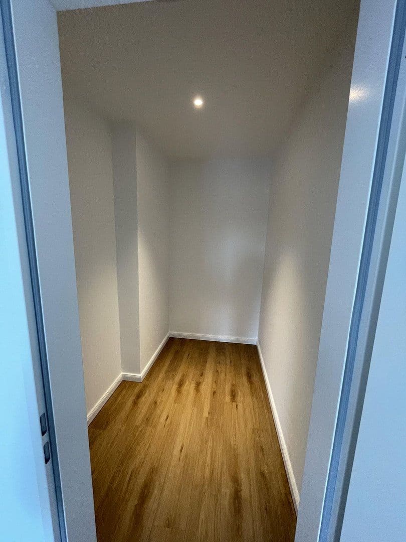 Pronájem kanceláře 153 m², Große Altefähre 20-22, Lübeck, Šlesvicko-Holštýnsko Pronájem kanceláře 153 m², Große Altefähre 20-22, Lübeck, Šlesvicko-Holštýnsko