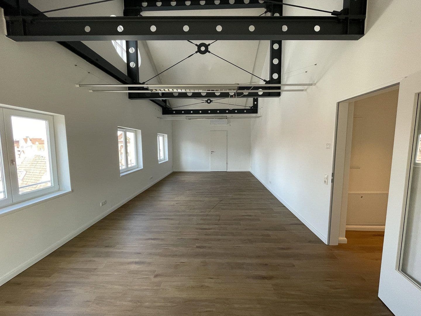 Pronájem kanceláře 153 m², Große Altefähre 20-22, Lübeck, Šlesvicko-Holštýnsko Pronájem kanceláře 153 m², Große Altefähre 20-22, Lübeck, Šlesvicko-Holštýnsko