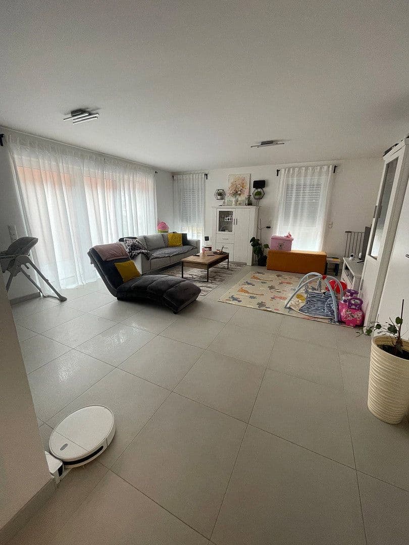 Pronájem bytu 3+1 75 m², Alte Gasse, Külsheim, Bádensko-Württembersko Pronájem bytu 3+1 75 m², Alte Gasse, Külsheim, Bádensko-Württembersko