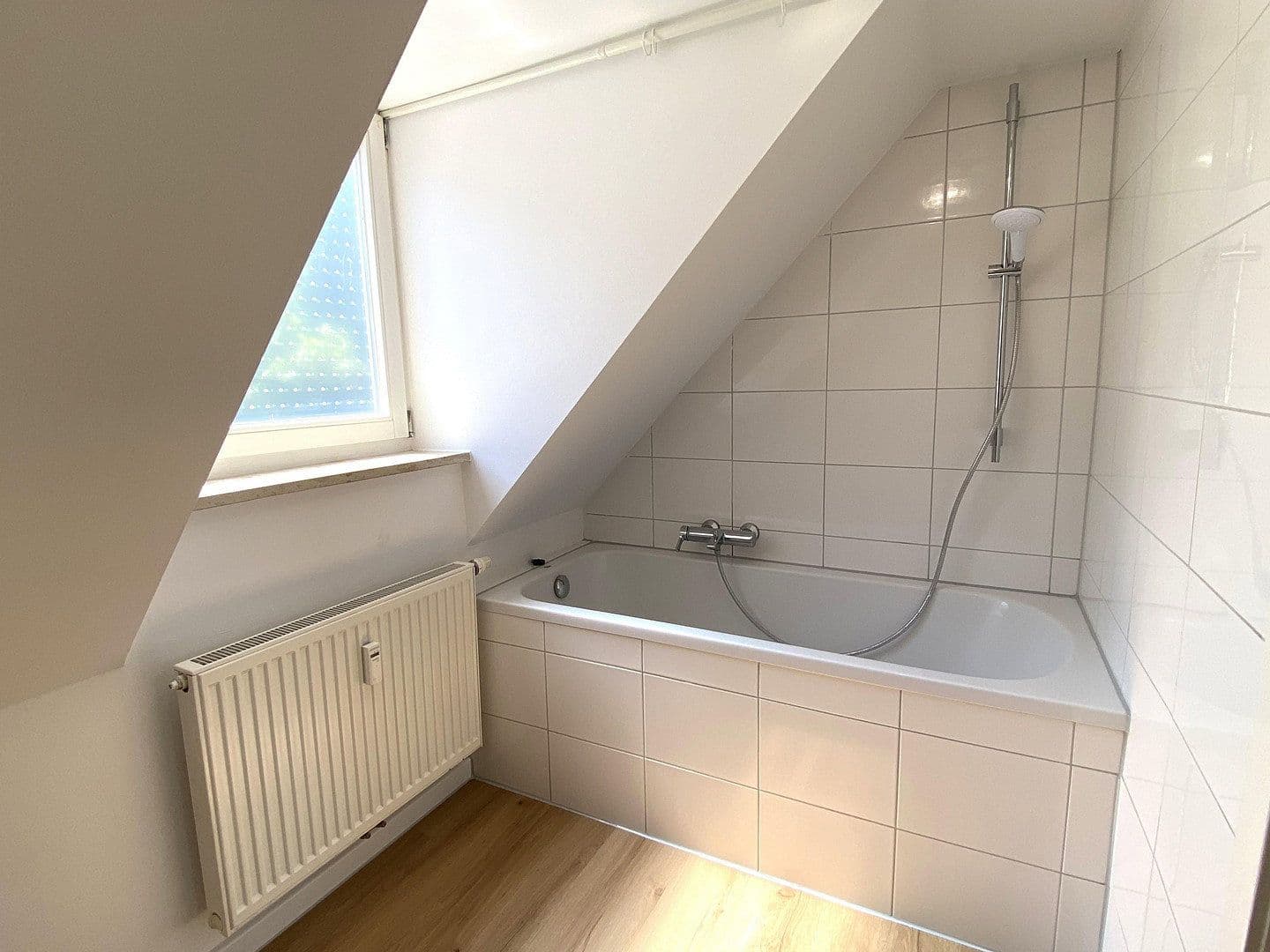Pronájem bytu 2+1 80 m², Neufnachstraße 3, Fischach, Bavorsko Pronájem bytu 2+1 80 m², Neufnachstraße 3, Fischach, Bavorsko