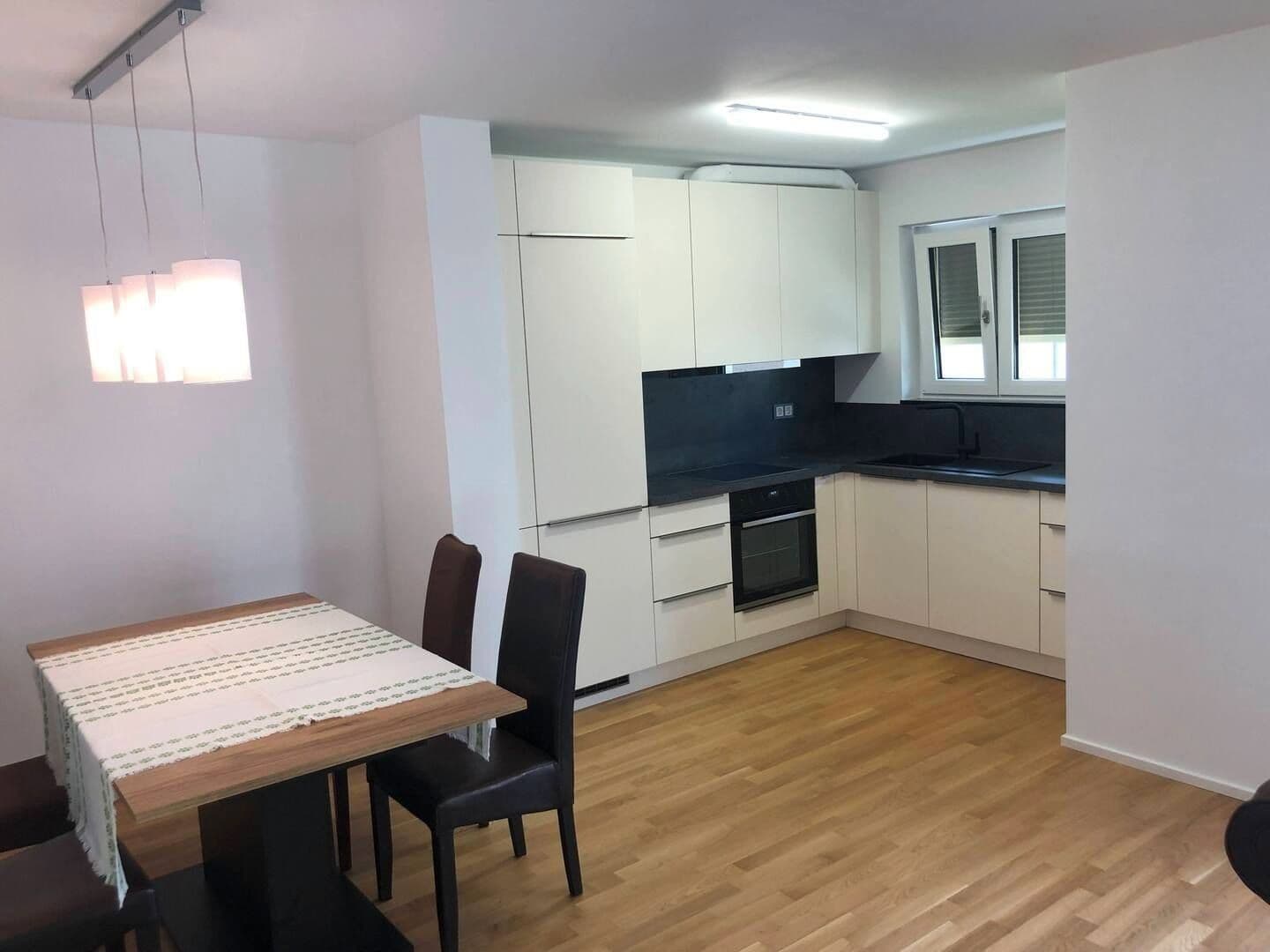 Pronájem bytu 2+1 62 m², Sindelfingen, Bádensko-Württembersko Pronájem bytu 2+1 62 m², Sindelfingen, Bádensko-Württembersko