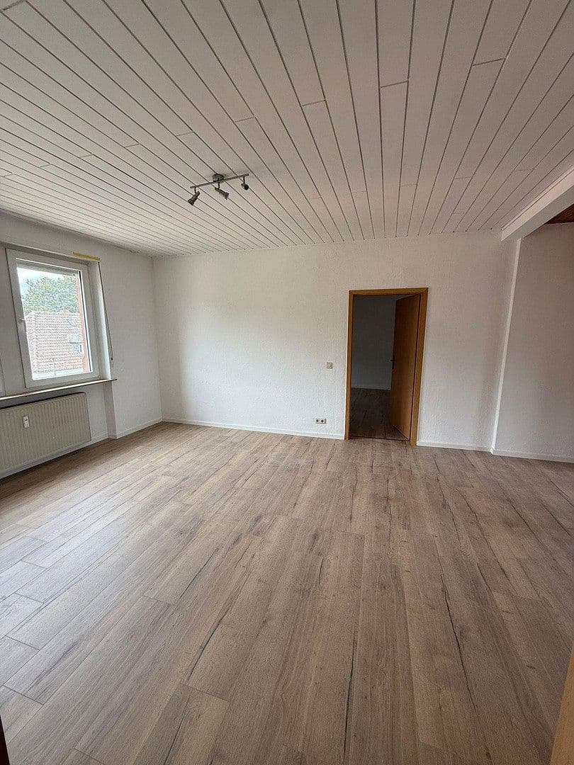 Pronájem bytu 4+1 100 m², Hambachstraße 23, Neustadt, Porýní-Falc Pronájem bytu 4+1 100 m², Hambachstraße 23, Neustadt, Porýní-Falc