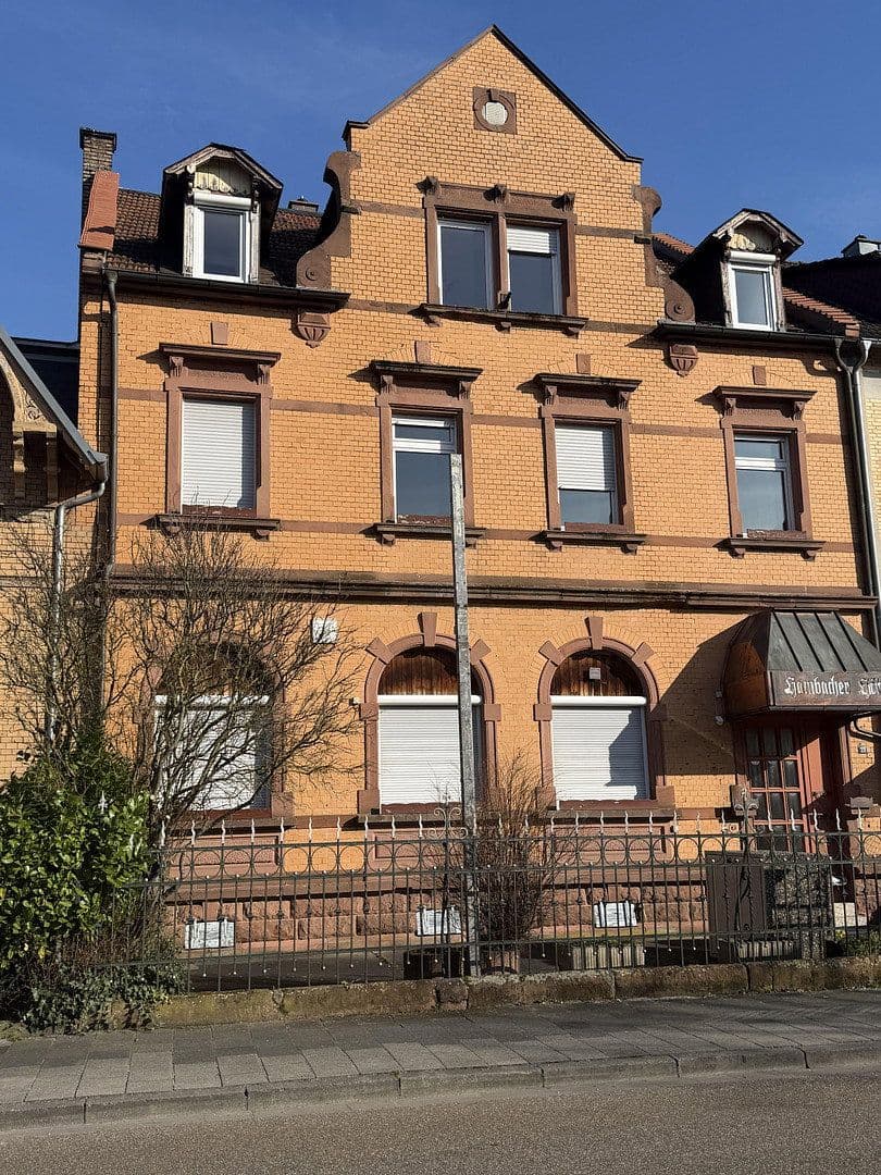 Pronájem bytu 4+1 100 m², Hambachstraße 23, Neustadt, Porýní-Falc Pronájem bytu 4+1 100 m², Hambachstraße 23, Neustadt, Porýní-Falc