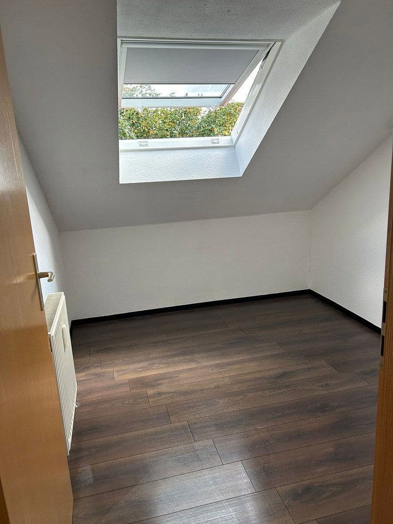 Prodej bytu 1+1 33 m², Nieder-Olm, Porýní-Falc Prodej bytu 1+1 33 m², Nieder-Olm, Porýní-Falc