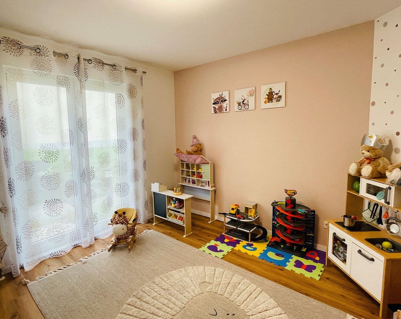 Prodej bytu 3+1 97 m², Pforzheim, Bádensko-Württembersko Prodej bytu 3+1 97 m², Pforzheim, Bádensko-Württembersko