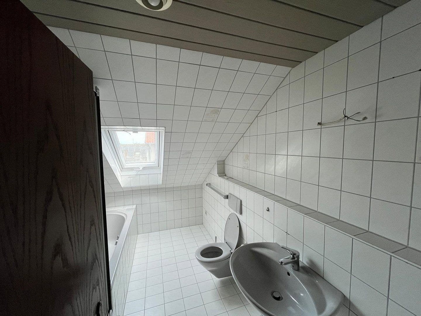 Prodej domu 300 m², pozemek 514 m², Schwaikheim, Bádensko-Württembersko Prodej domu 300 m², pozemek 514 m², Schwaikheim, Bádensko-Württembersko