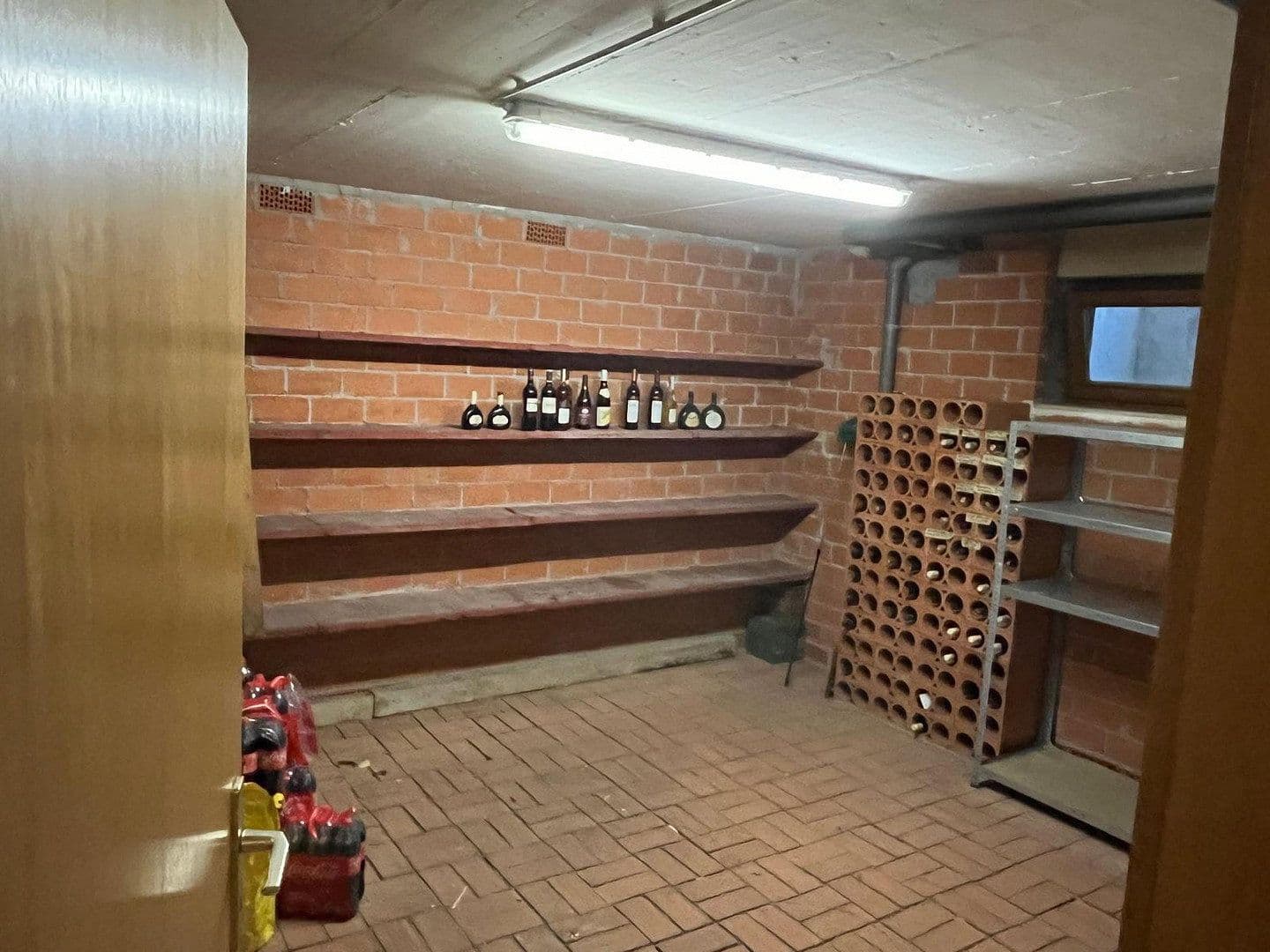 Prodej domu 300 m², pozemek 514 m², Schwaikheim, Bádensko-Württembersko Prodej domu 300 m², pozemek 514 m², Schwaikheim, Bádensko-Württembersko