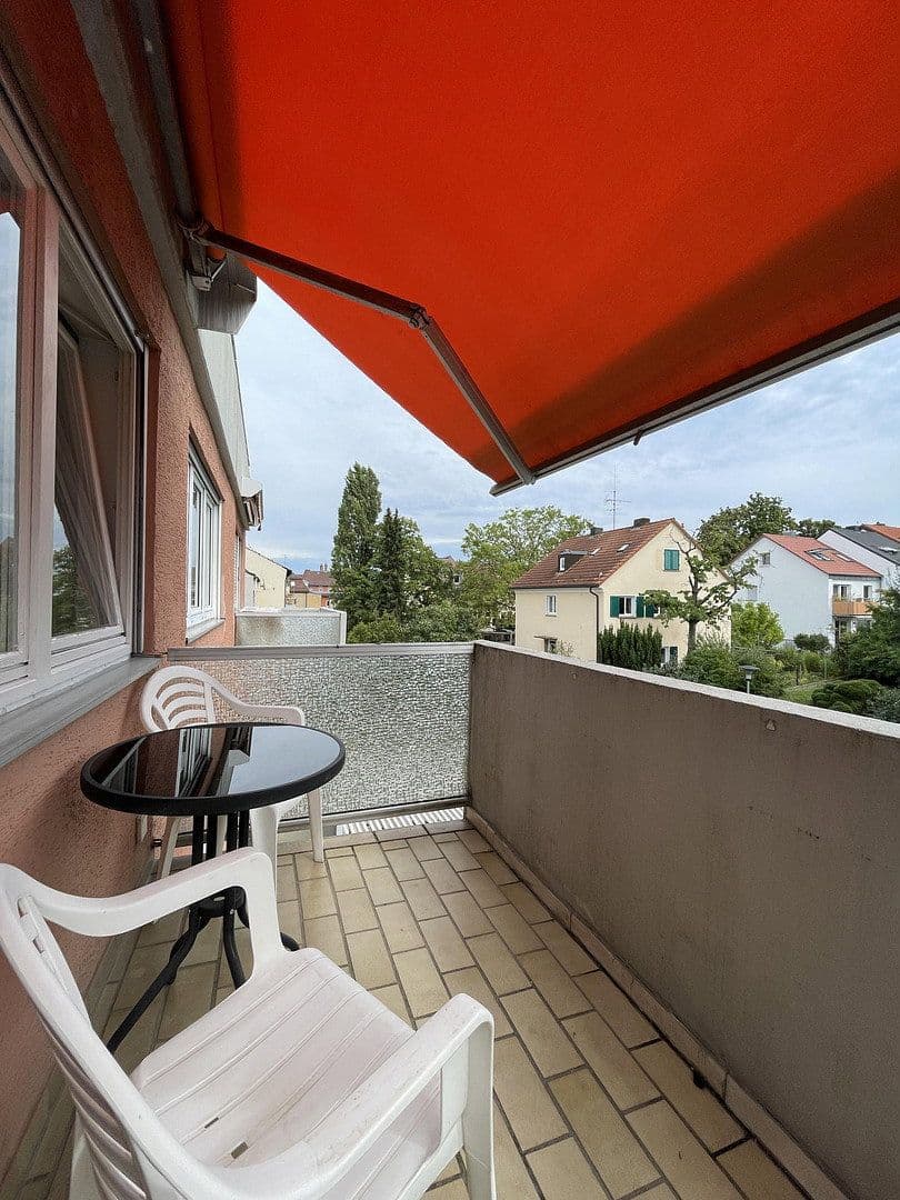 Pronájem bytu 1+1 35 m², Haußmannstr. 146B, Stuttgart, Bádensko-Württembersko Pronájem bytu 1+1 35 m², Haußmannstr. 146B, Stuttgart, Bádensko-Württembersko