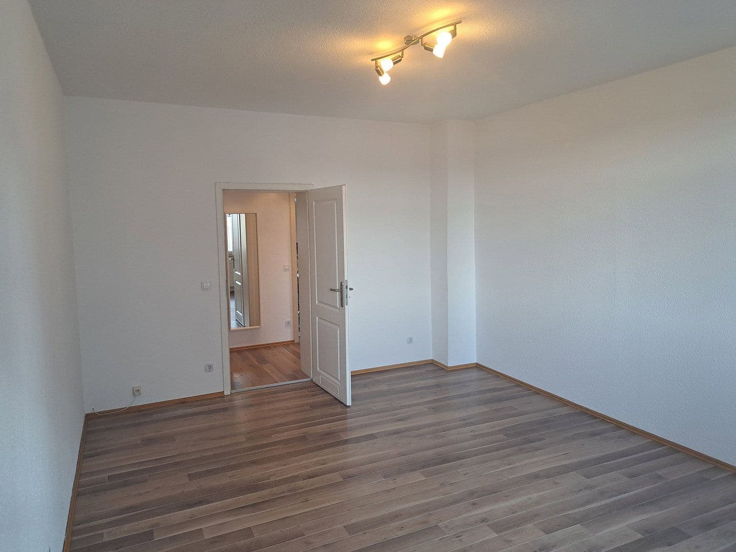 Prodej bytu 3+1 77 m², Nürnberg, Bavorsko Prodej bytu 3+1 77 m², Nürnberg, Bavorsko
