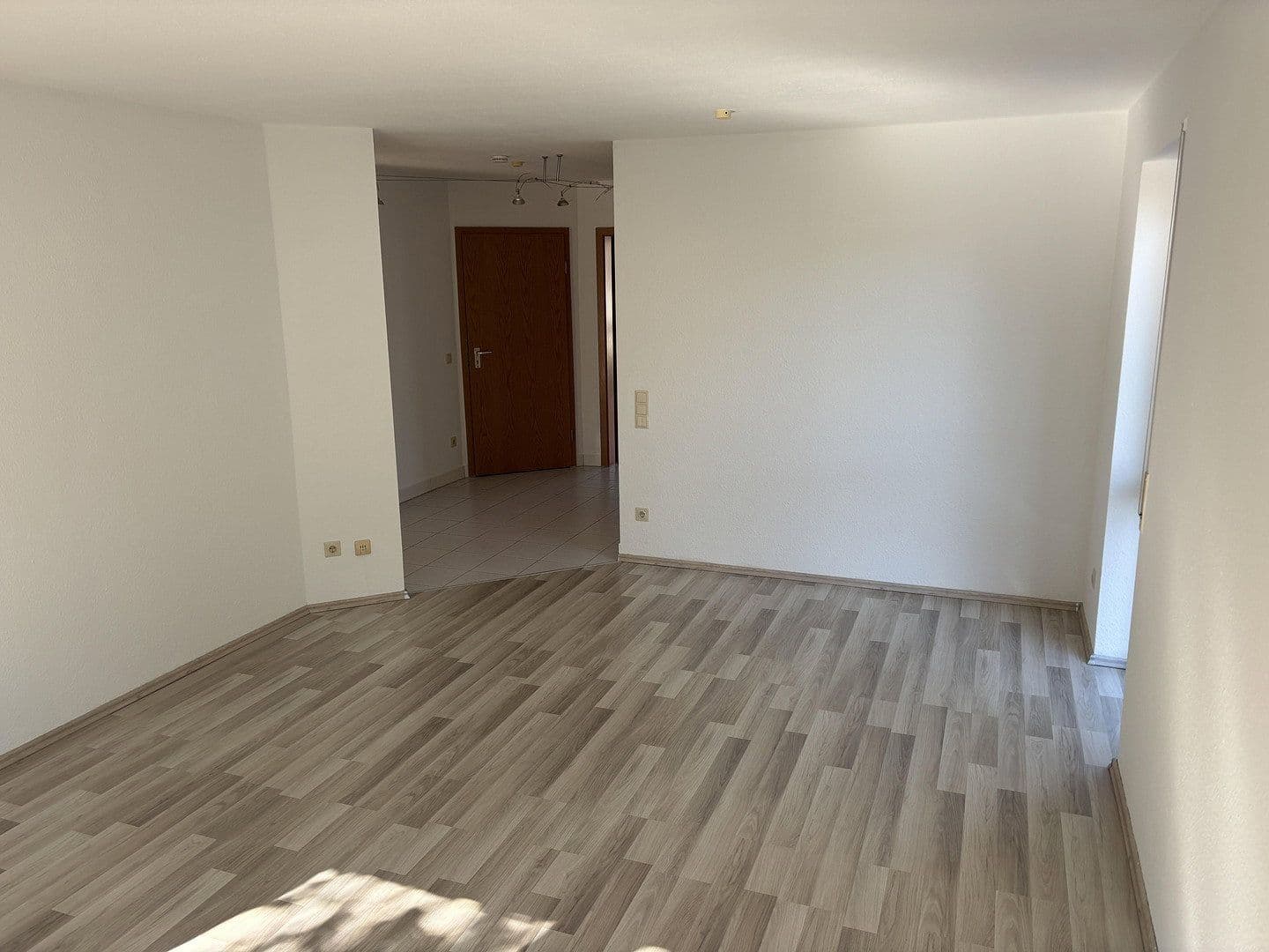 Prodej bytu 3+1 76 m², Weinstadt, Bádensko-Württembersko Prodej bytu 3+1 76 m², Weinstadt, Bádensko-Württembersko