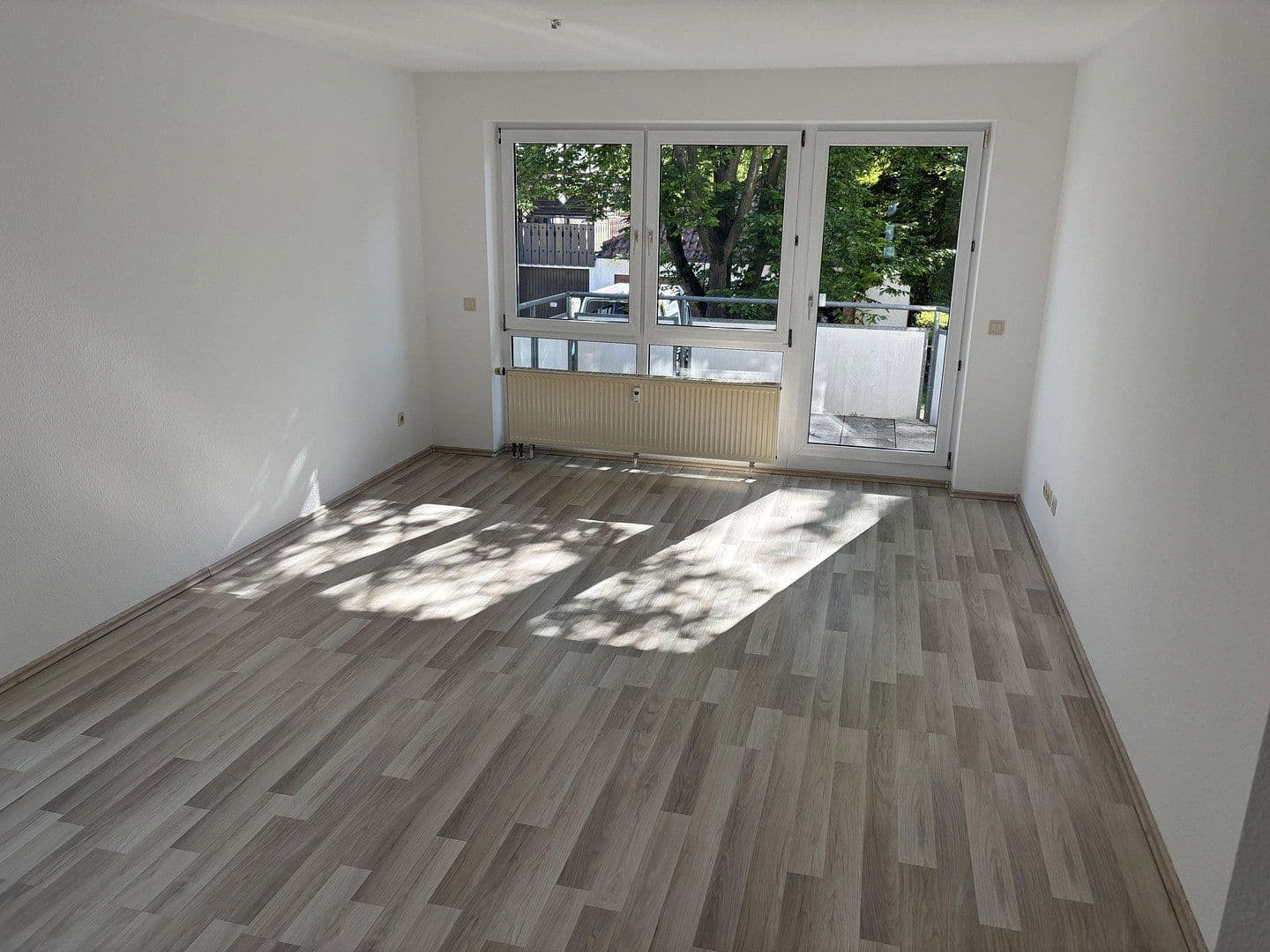 Prodej bytu 3+1 76 m², Weinstadt, Bádensko-Württembersko Prodej bytu 3+1 76 m², Weinstadt, Bádensko-Württembersko